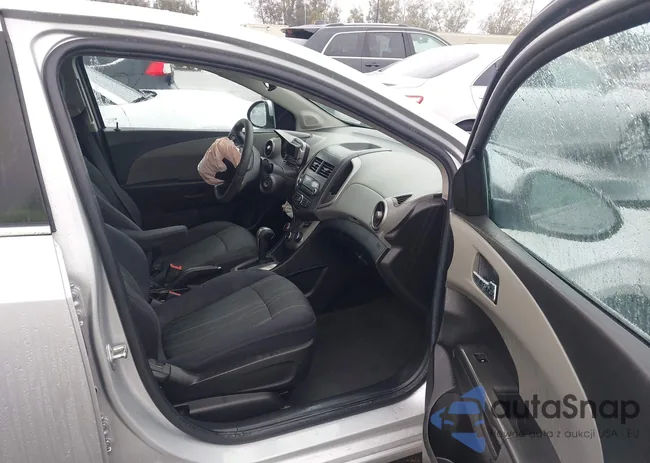 1G1JC5SH0D4167557: 43449749