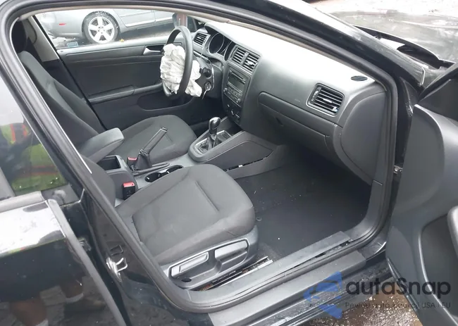 3VW2K7AJ5FM212186: 43449795