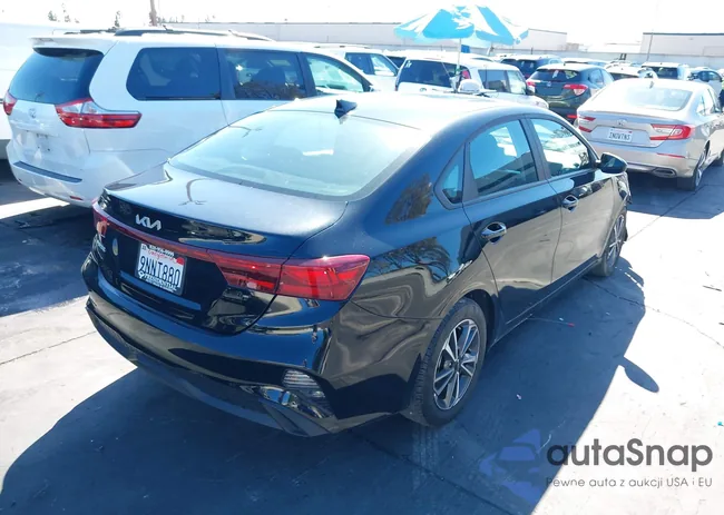 3KPF24AD9RE811264: 43449943