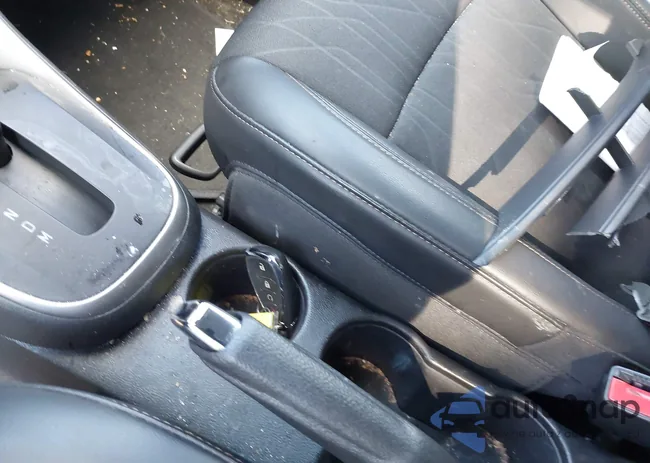 KL7CJPSM8NB541258: 43449270