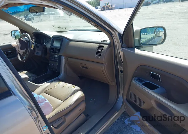 2HKYF18706H545233: 43450592