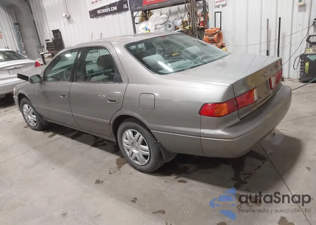 4T1BF22K9YU111471: 43450646