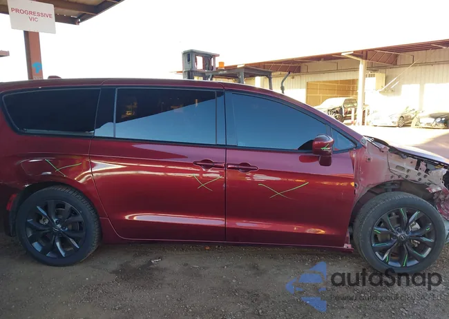 2C4RC1FG6KR732876: 43450658