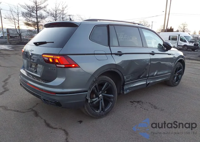 3VV8B7AX4RM220237: 43450675