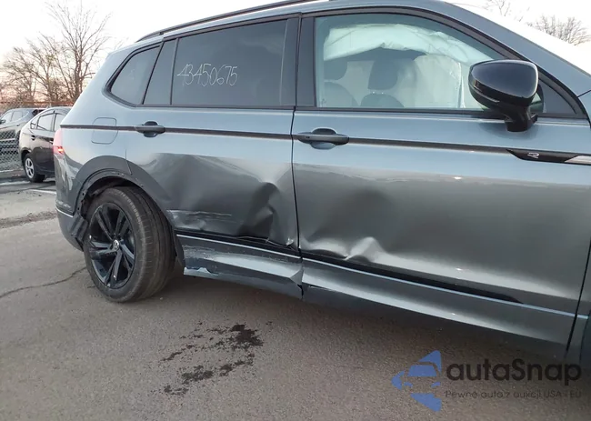 3VV8B7AX4RM220237: 43450675