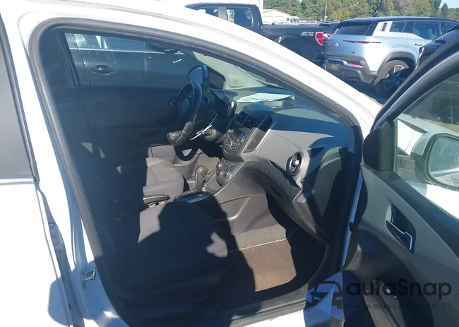 1G1JC5SG2F4122758: 43450957