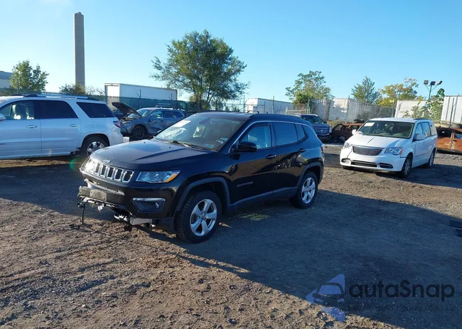 3C4NJDBB5JT175891: 43450278