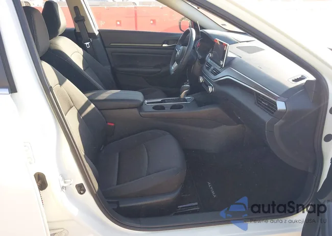 1N4BL4DV4SN390044: 43450301