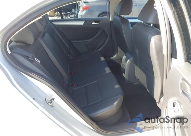 3VWDP7AJ1DM405149: 43452943