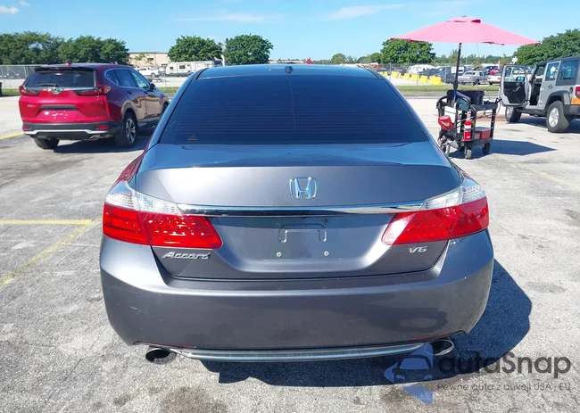 1HGCR3F85DA007917: 43452983