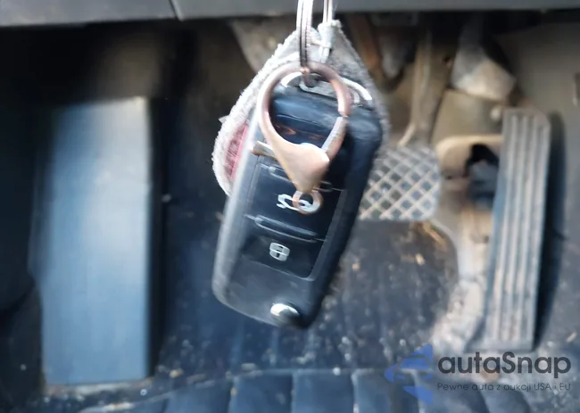 3VW2B7AJ7HM377997: 43453001