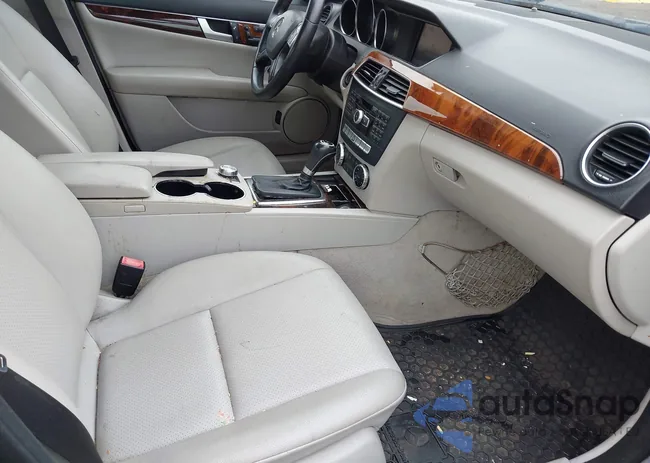 WDDGF8BB5CA656144: 43453732