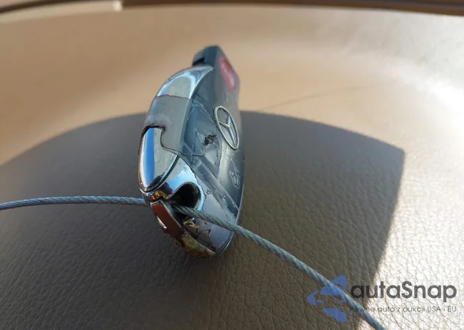 WDBUF56X58B339272: 43453779