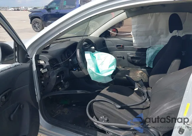 KMHCM3AC9BU197334: 43453161