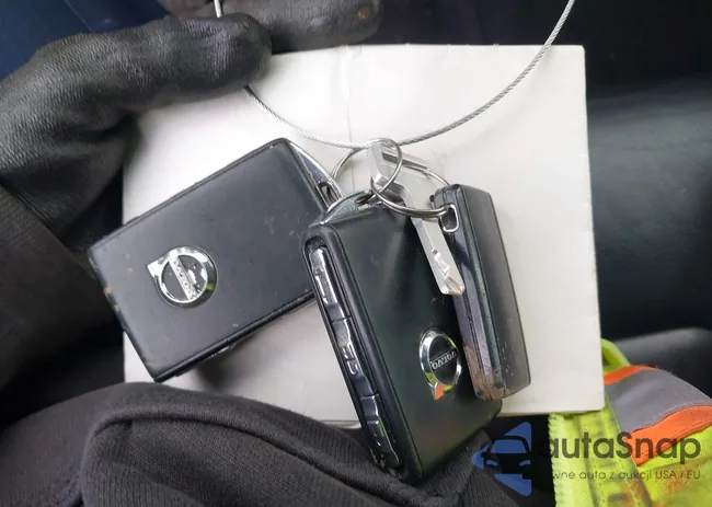 YV4A22RK6J1048691: 43455554