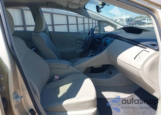 JTDKN3DU1A0190305: 43455657