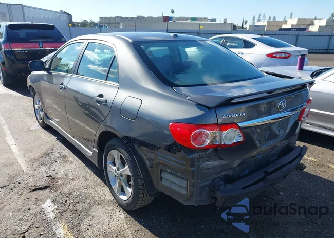 2T1BU4EE4BC557365: 43455352