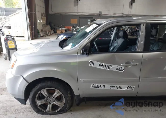 5FNYF4H56DB037229: 43457044