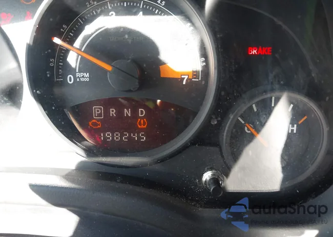 1C4NJRFB4ED761906: 43456224