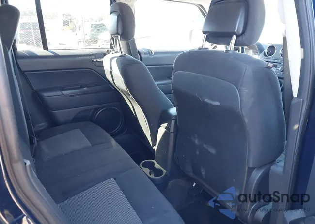 1C4NJRFB4ED761906: 43456224