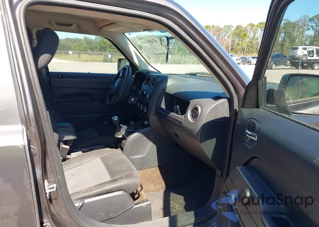 1C4NJPBA1FD349171: 43456309