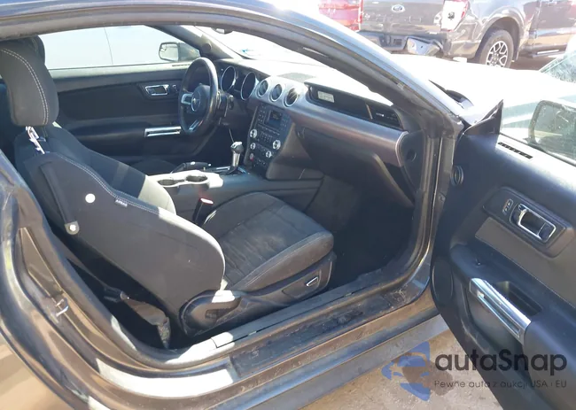 1FA6P8TH0H5290668: 43457834