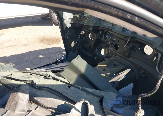 2C3CDXGJ8JH284388: 43457977