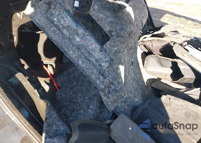 2C3CDXGJ8JH284388: 43457977