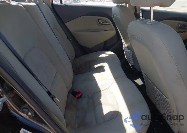 KNADM4A37F6489764: 43458881