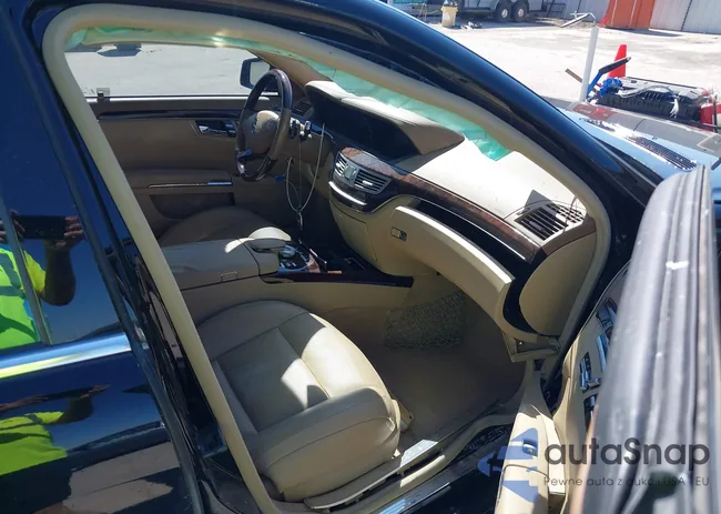 WDDNG7DB7CA463070: 43458957