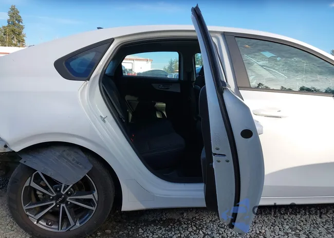 3KPF24ADXPE509723: 43459117