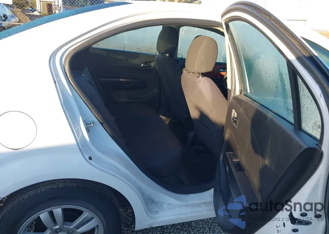 1G1JC5SG7E4101774: 43459547