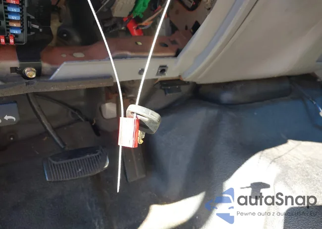 1FMNU41L25ED23983: 43459277