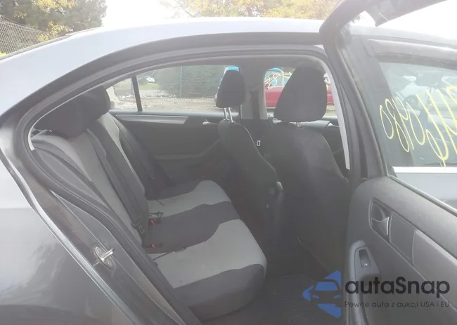 3VW2B7AJ8HM258968: 43460480