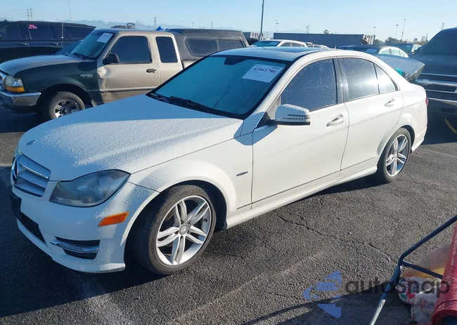 WDDGF4HB0CA649828: 43461786