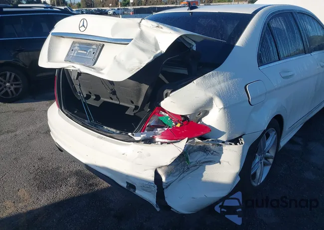 WDDGF4HB0CA649828: 43461786