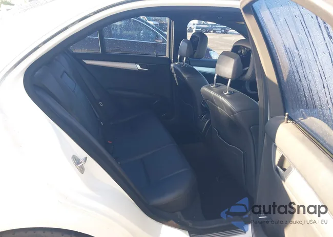 WDDGF4HB0CA649828: 43461786