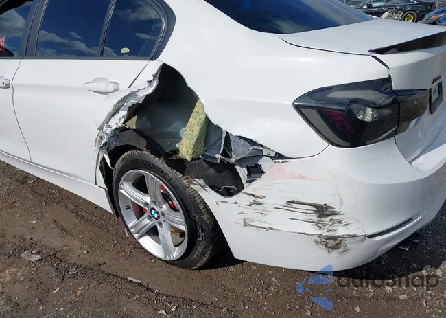 WBA3B5C5XDF593328: 43461884