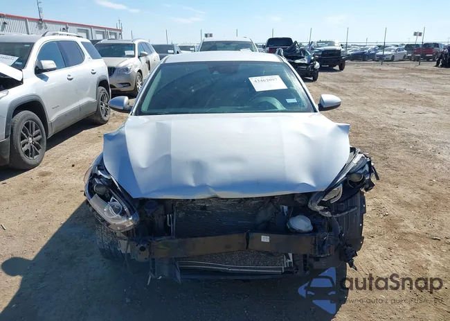 3KPF24AD3LE247229: 43462097