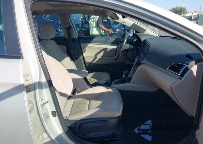 KMHD84LF3HU363703: 43462159