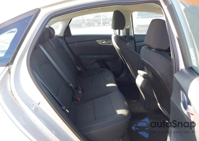 3KPF24AD7ME350865: 43464734