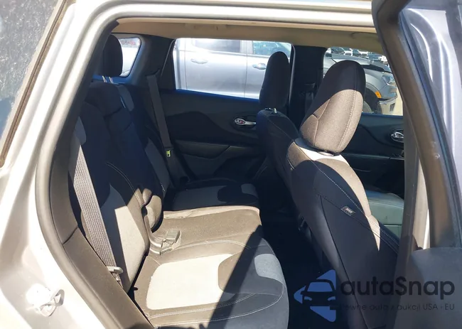 1C4PJLAB4FW596815: 43466781