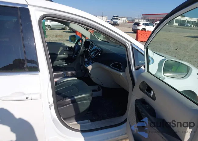 2C4RC1BGXNR177618: 43467759