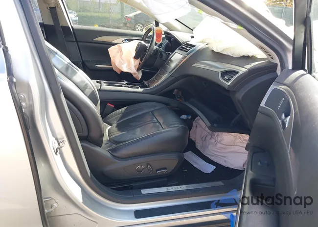 3LN6L2J94DR813207: 43467337