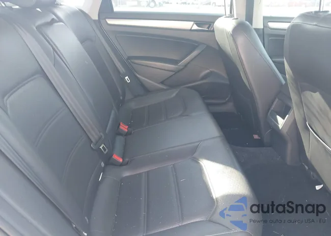 1VWAT7A33FC018221: 43468600