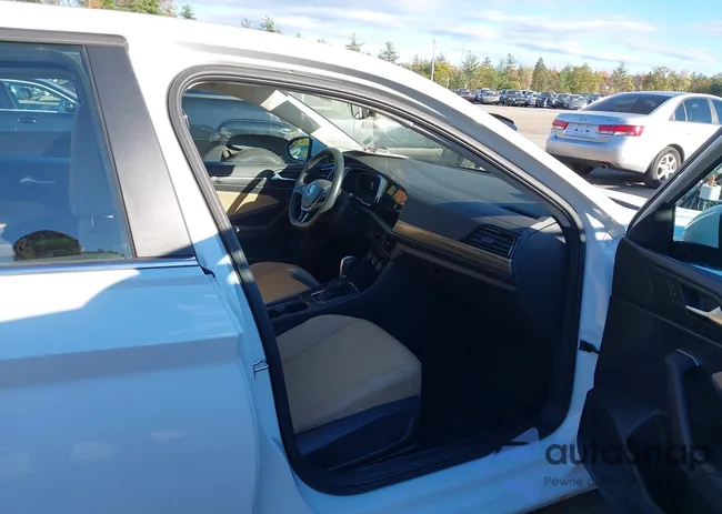 3VWE57BU3KM230600: 43468641