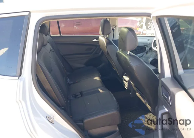 3VV2B7AX7JM106646: 43468901