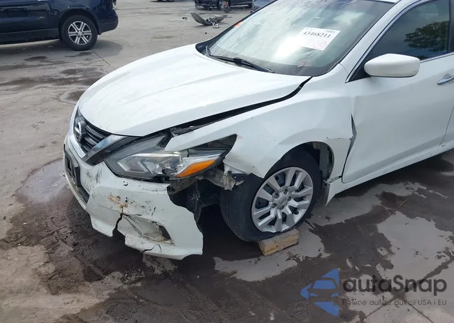 1N4AL3AP0JC275043: 43468211