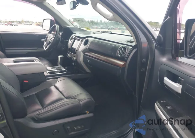 5TFHW5F19JX774917: 43469707