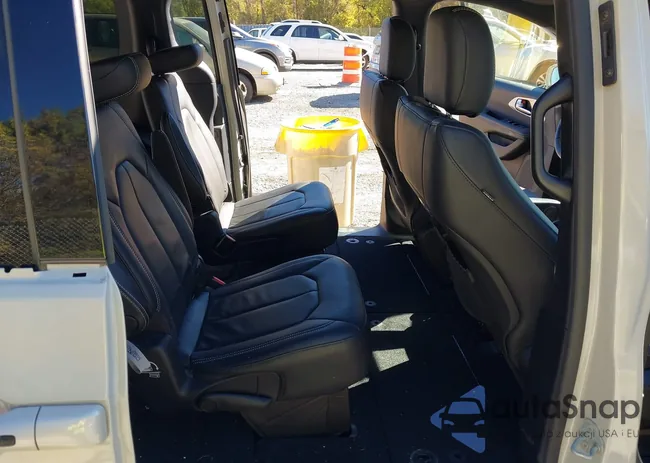 2C4RC1BG5MR541426: 43469757